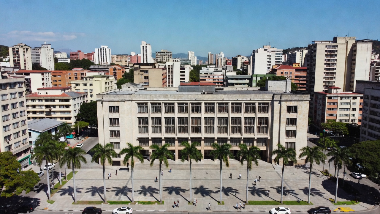 Venezuela Government and Opposition to Launch Formal Talks for Democratic Transition